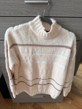 Melanie Line comfortable sweater due to its material.